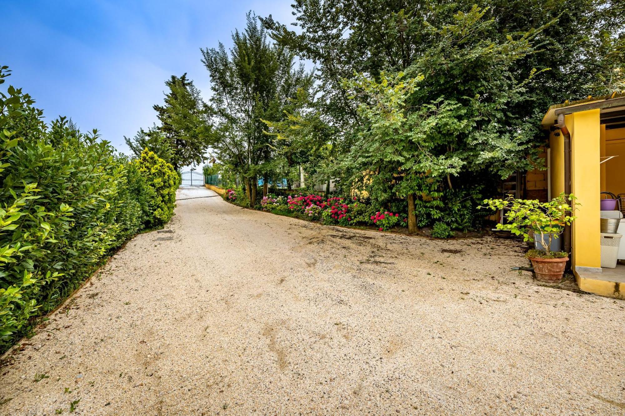 Casale Il Fontanellino - Country House Near Florence 圣米尼亚托 外观 照片
